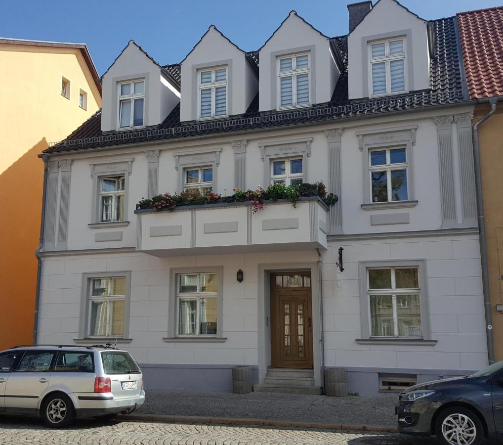 Eisenhüttenstadt Fewo Am Marktplatz I מראה חיצוני תמונה